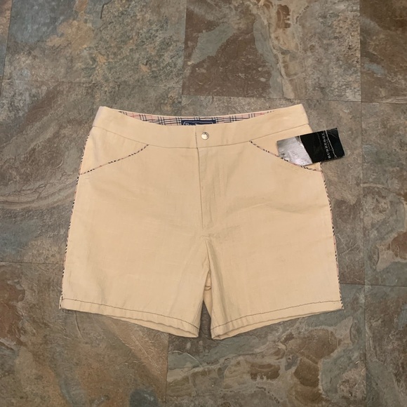 Tan Burberry shorts, size XS-M. NWT - Picture 1 of 8